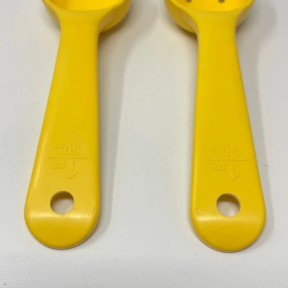 Carlisle 4921 & 4923 1 oz 30ml Yellow Short Handle Portion Spoon Lot of 2
